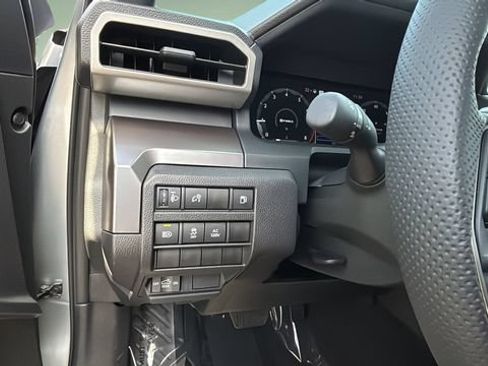 Used 2025 Toyota Tacoma TRD Off-Road AWD/4WD image 21