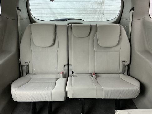Used 2020 Kia Sedona L FWD image 24