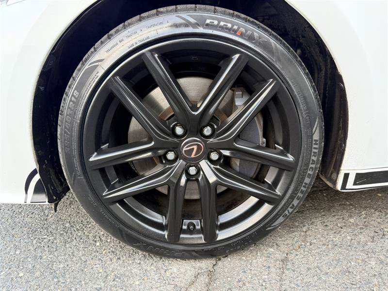 Used 2016 Lexus IS 200t w/ F Sport Package RWD image 9