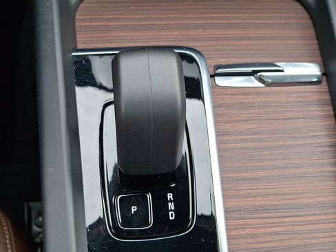 Certified 2023 Volvo XC60 B5 Plus w/ Climate Package AWD/4WD image 15