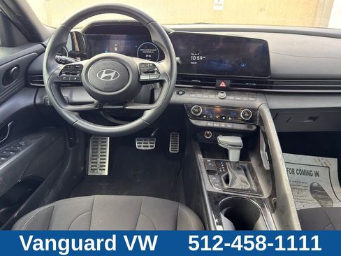 Used 2025 Hyundai Elantra SEL FWD image 20