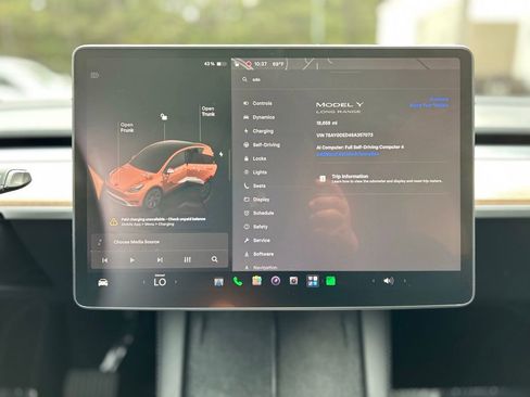 Used 2025 Tesla Model Y Long Range RWD image 11
