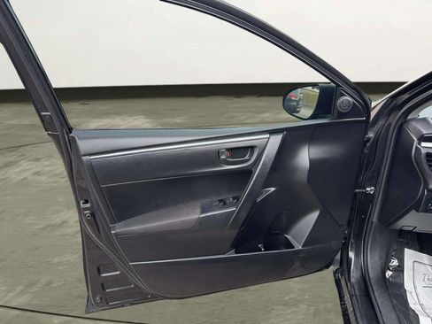 Used 2016 Toyota Corolla L image 12