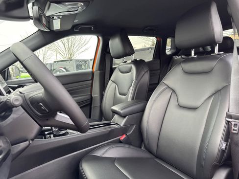 New 2026 Jeep Compass Limited image 13