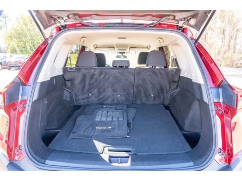 Used 2023 Nissan Rogue S image 14