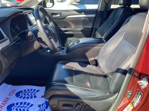 Used 2018 Toyota Highlander XLE image 6