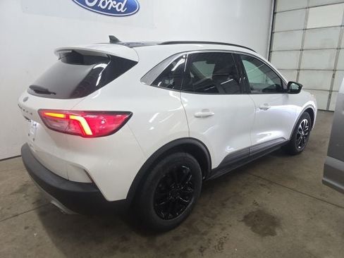 Used 2022 Ford Escape SE w/ Convenience Package FWD image 8