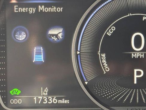Used 2024 Lexus UX 250h FWD image 11