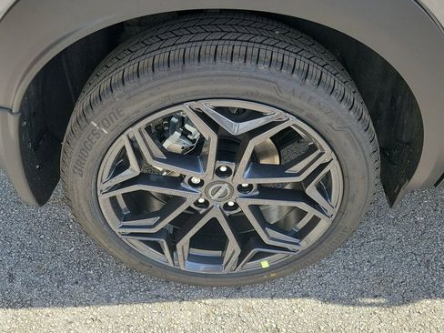 New 2026 Nissan Kicks SR image 9