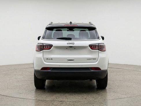 Used 2025 Jeep Compass Limited image 7