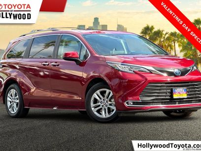 Certified 2022 Toyota Sienna XLE