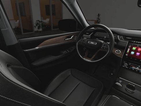 New 2024 Jeep Grand Cherokee Limited image 18