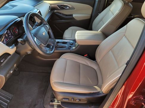 Used 2022 Chevrolet Traverse Premier image 23