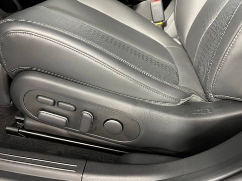 Used 2025 Hyundai Ioniq 5 Limited image 27