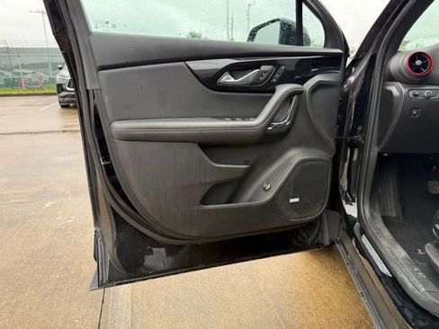 Used 2022 Chevrolet Blazer RS w/ Enhanced Convenience Package AWD/4WD image 17