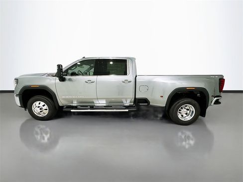 New 2026 GMC Sierra 3500 SLE w/ Preferred Package image 4