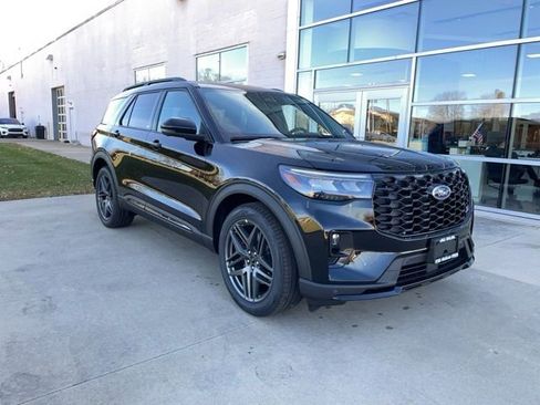 New 2026 Ford Explorer ST image 1