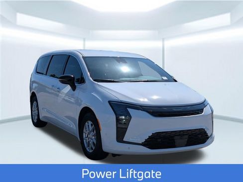 New 2027 Chrysler Pacifica Select FWD image 9