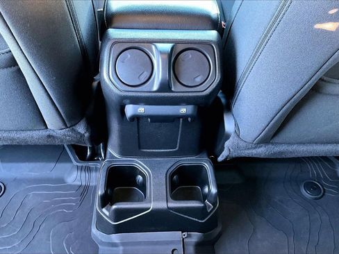 Certified 2023 Jeep Gladiator Willys image 15