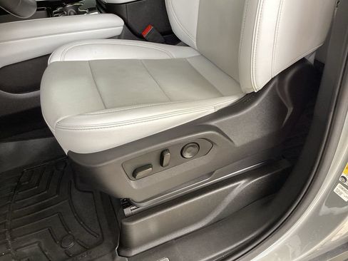 Used 2025 Chevrolet Tahoe Premier w/ Sun And Tow Package AWD/4WD image 40