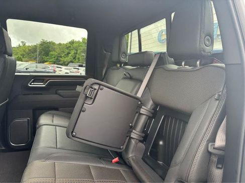 Used 2025 Chevrolet Silverado 2500 High Country w/ High Country Premium Package AWD/4WD image 27