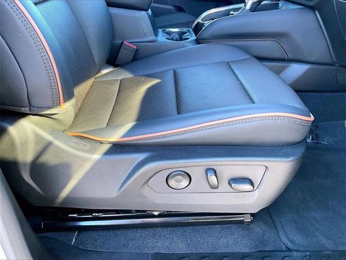 Used 2024 GMC Canyon AT4 w/ AT4 Premium Package image 37