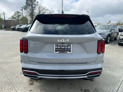 Used 2022 Kia Sorento SX image 8