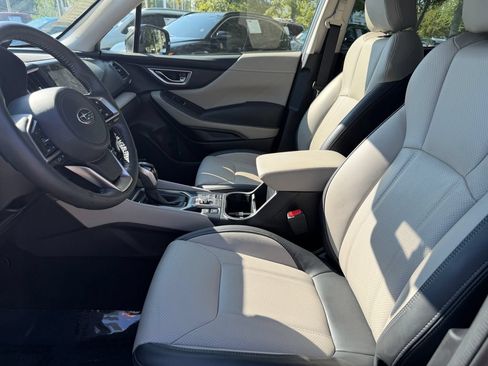 Used 2023 Subaru Forester Limited AWD/4WD image 19