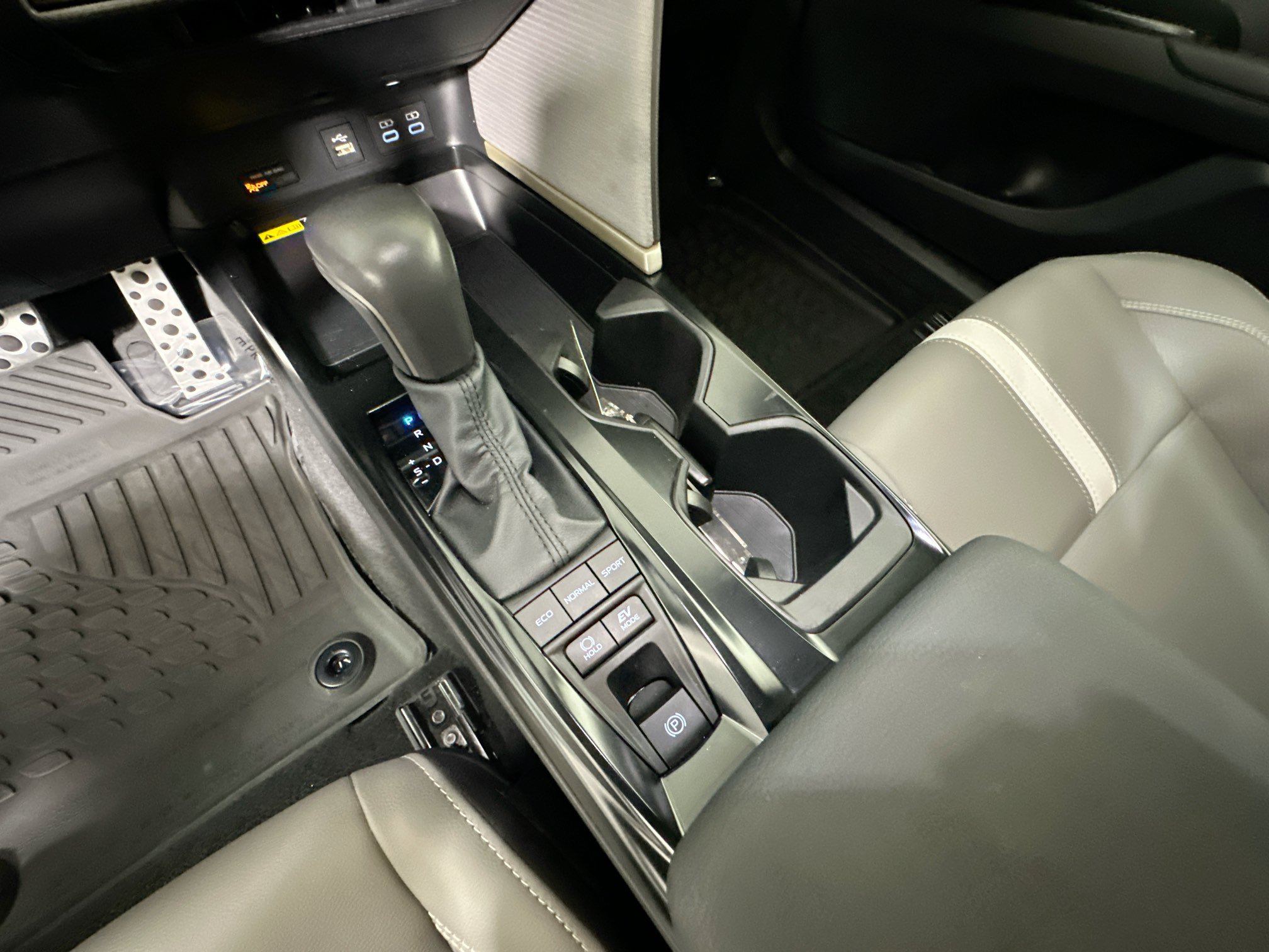 Certified 2026 Toyota Camry SE FWD image 22