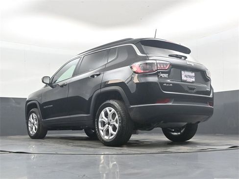 New 2026 Jeep Compass Latitude w/ Mopar Graphics Package image 42