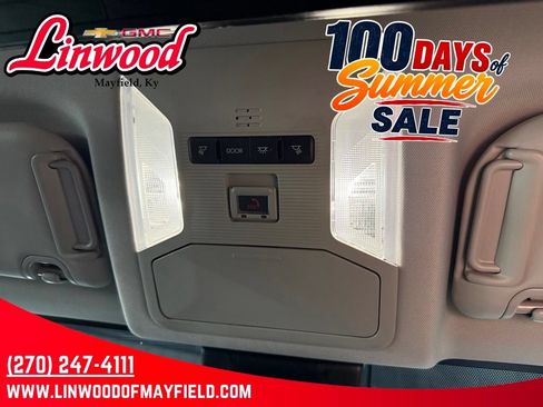 Used 2025 Toyota RAV4 XLE FWD image 35