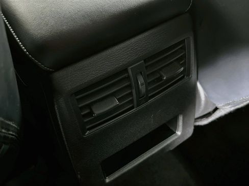 Used 2024 Mitsubishi Outlander SE FWD image 27