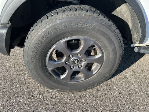 Used 2024 Ford Bronco Big Bend image 10