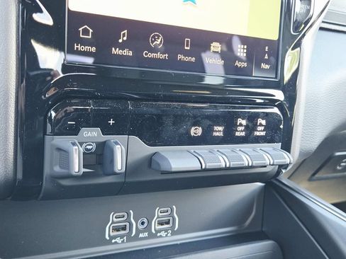 New 2026 RAM 3500 Big Horn AWD/4WD image 29