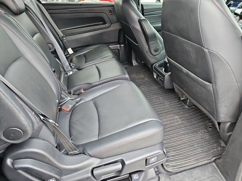 Used 2023 Honda Odyssey Sport image 13