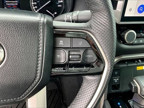 Used 2023 Toyota Tundra Limited AWD/4WD image 20