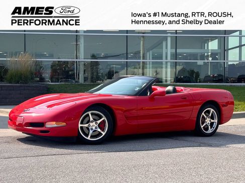 Used 2002 Chevrolet Corvette Convertible w/ Preferred Equipment Group2 RWD image 1