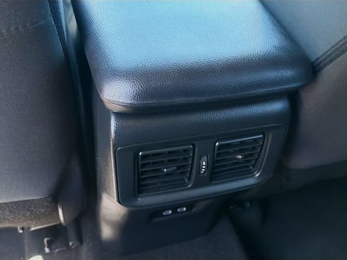 Used 2024 Toyota RAV4 XLE FWD image 20