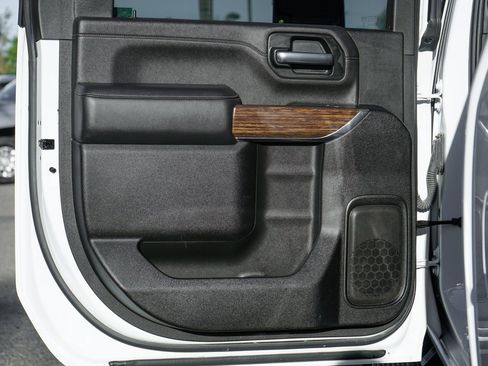 Used 2022 Chevrolet Silverado 2500 High Country w/ Z71 Off-Road Package image 36