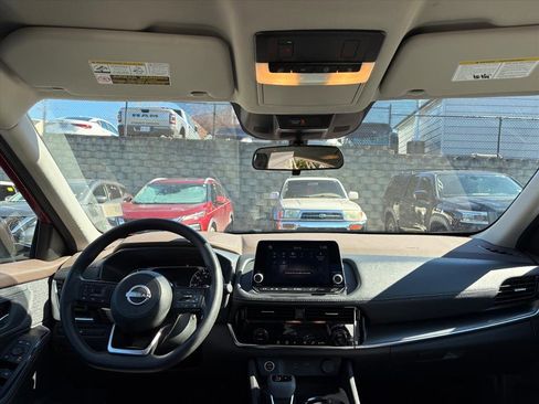 Certified 2023 Nissan Rogue SV image 7