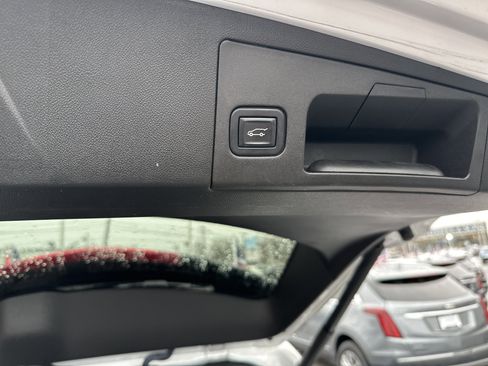 Certified 2022 Cadillac XT5 Premium Luxury w/ LPO, Floor Liner Package image 25