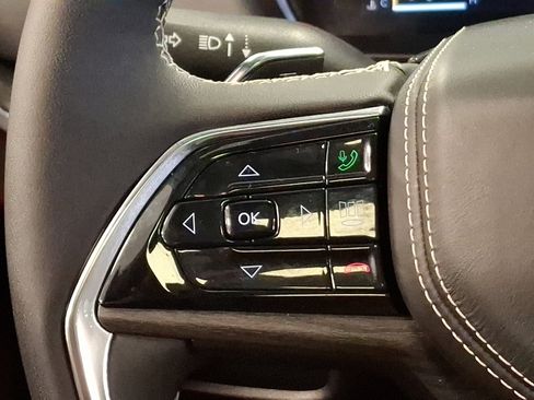 Certified 2024 Jeep Grand Cherokee Overland w/ Luxury Tech Group IV image 21