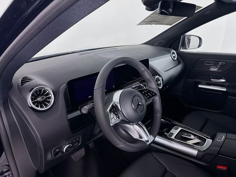 Used 2026 Mercedes-Benz GLA 250 4MATIC image 4