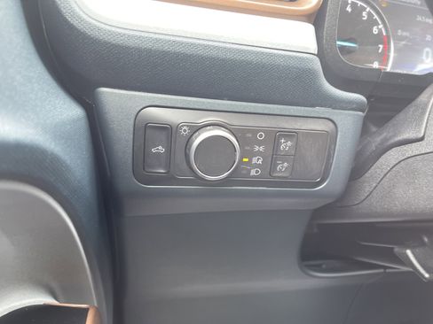 Used 2022 Ford Maverick Lariat image 30