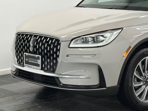 Certified 2023 Lincoln Corsair Reserve w/ Equipment Group 201A image 2