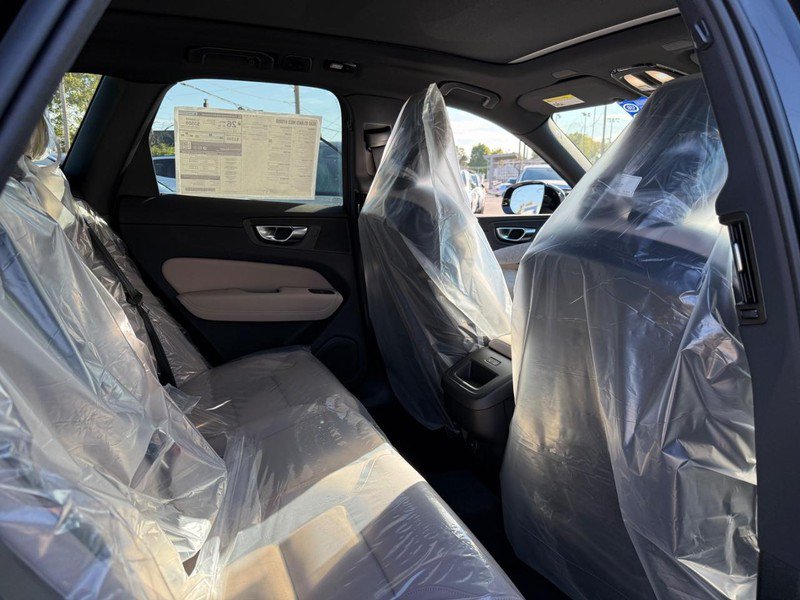 New 2027 Volvo XC60 B5 Core AWD/4WD image 6