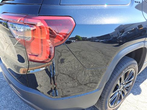 Certified 2023 GMC Acadia SLT w/ Elevation Edition image 18