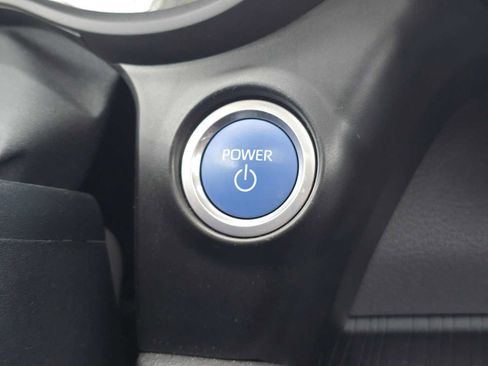Used 2023 Toyota Sienna XSE AWD/4WD image 30