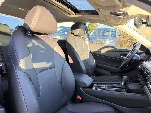 Used 2024 Honda Accord Touring image 18