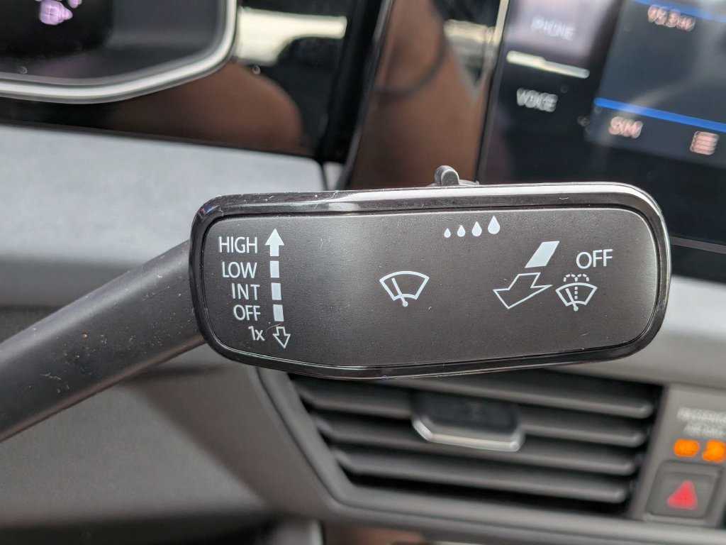 Certified 2026 Volkswagen Jetta SE FWD image 29